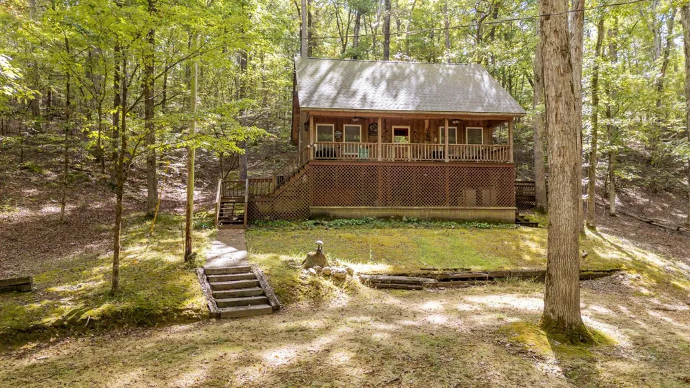 140 HUCKLEBERRY LN Savannah, TN 38372