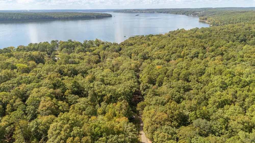 140 HUCKLEBERRY LN Savannah, TN 38372