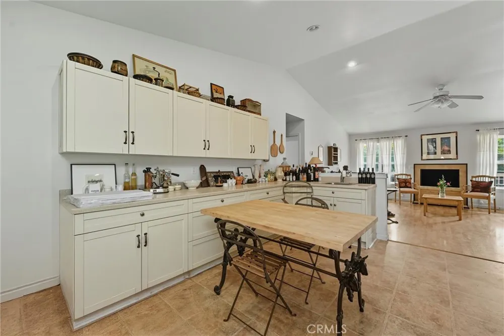6850 High Valley Road Cobb, CA 95426