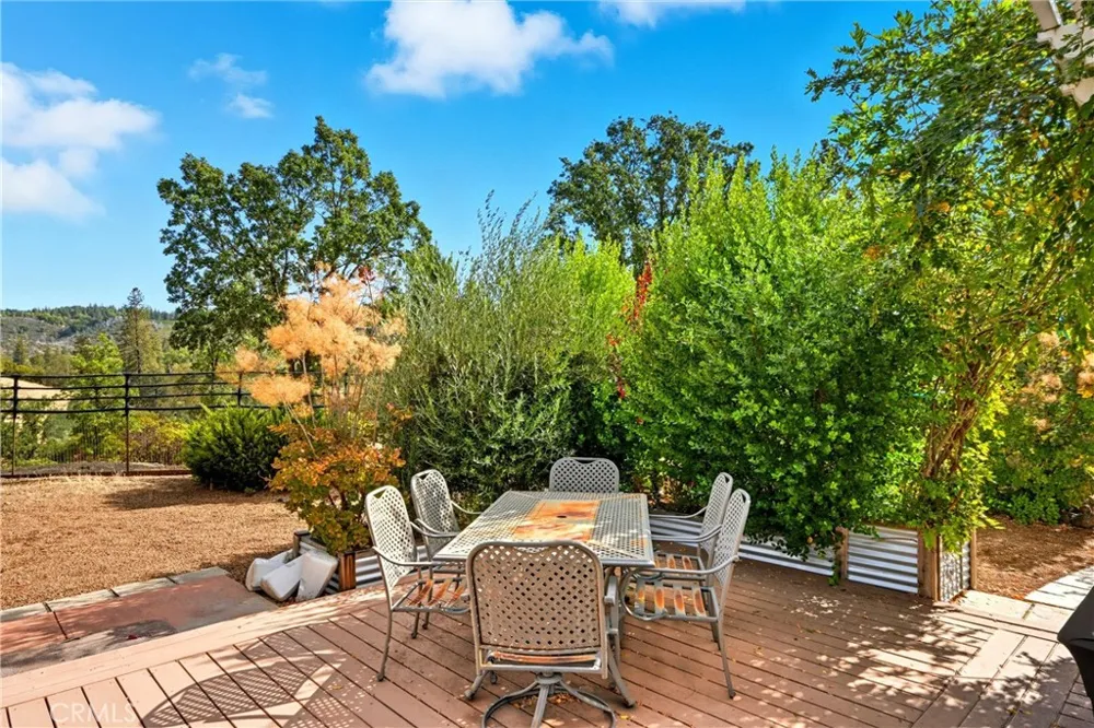 6850 High Valley Road Cobb, CA 95426