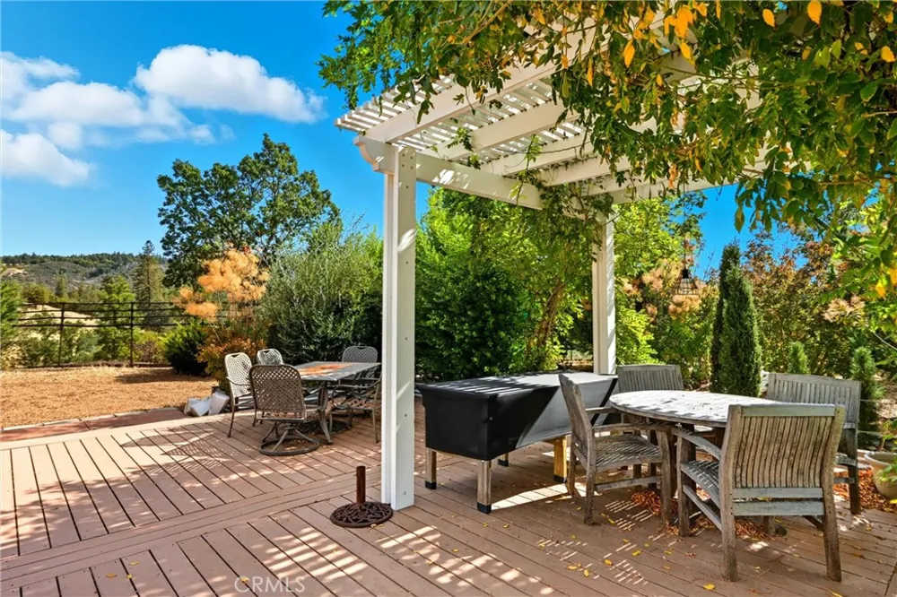 6850 High Valley Road Cobb, CA 95426