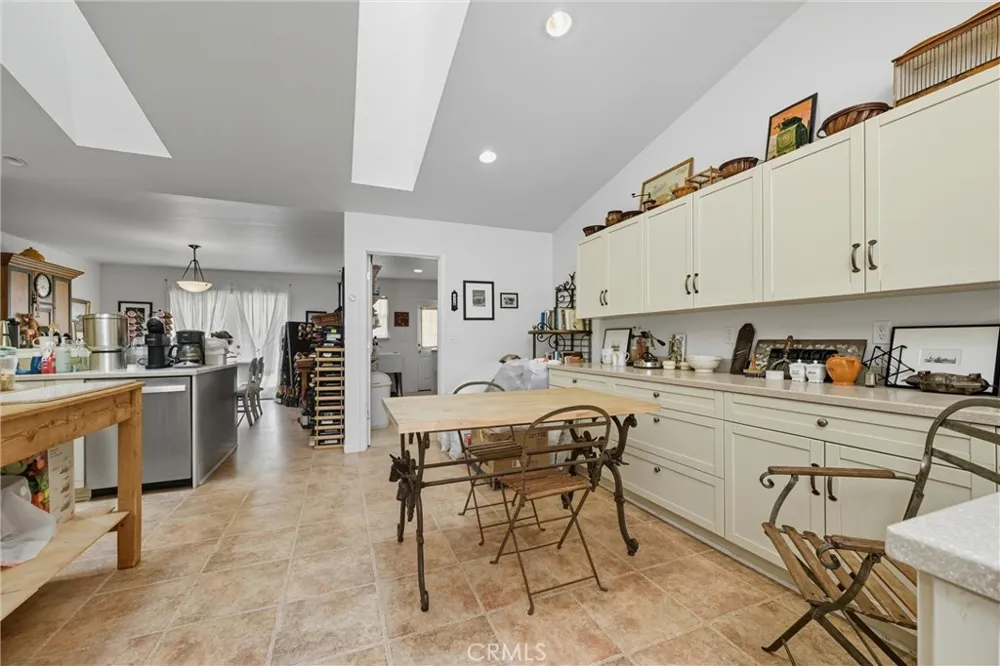 6850 High Valley Road Cobb, CA 95426