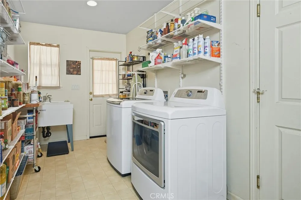 6850 High Valley Road Cobb, CA 95426