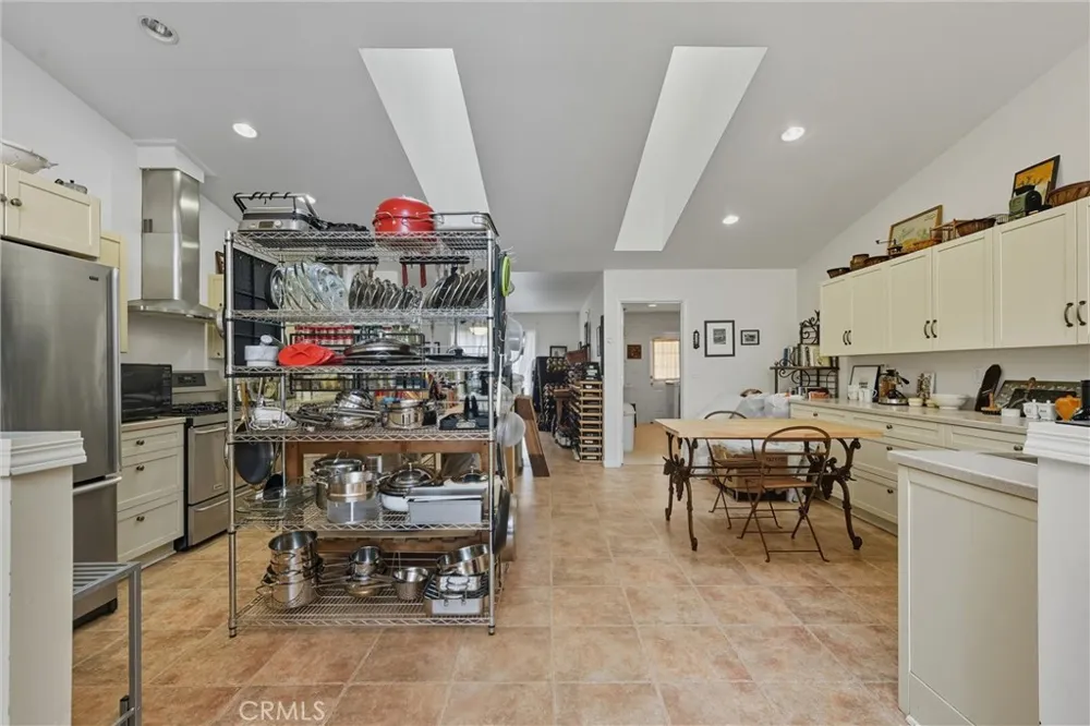 6850 High Valley Road Cobb, CA 95426