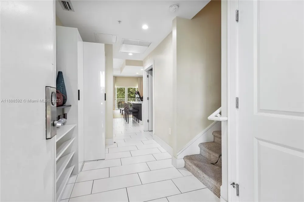 5300 NW 87th Ave #1212 Doral, FL 33178