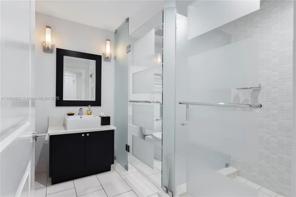 5300 NW 87th Ave #1212 Doral, FL 33178