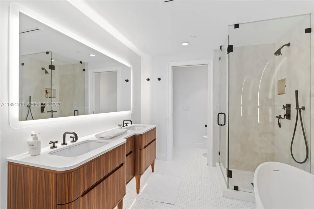 3350 SW 27th Ave #1503 Coconut Grove, FL 33133
