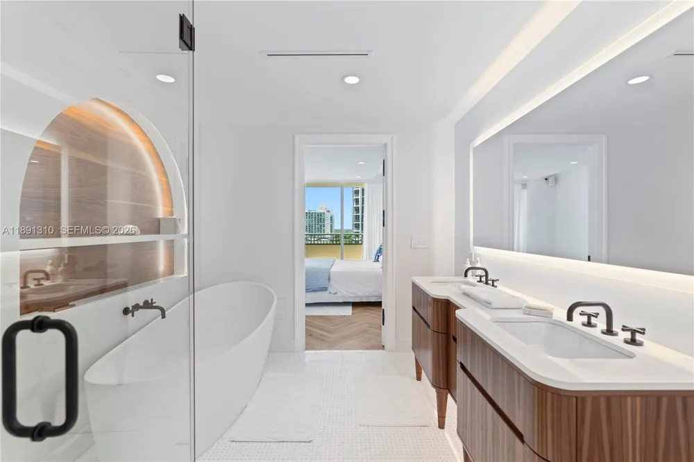 3350 SW 27th Ave #1503 Coconut Grove, FL 33133