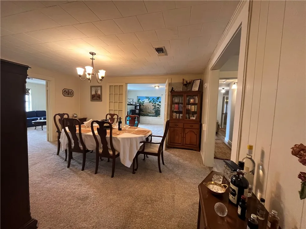 1102 Travis Cameron, TX 76520