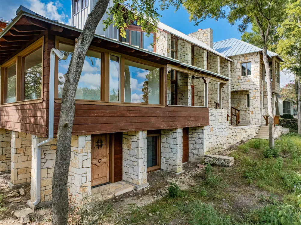 206 Rolling Hill Drive La Grange, TX 78945