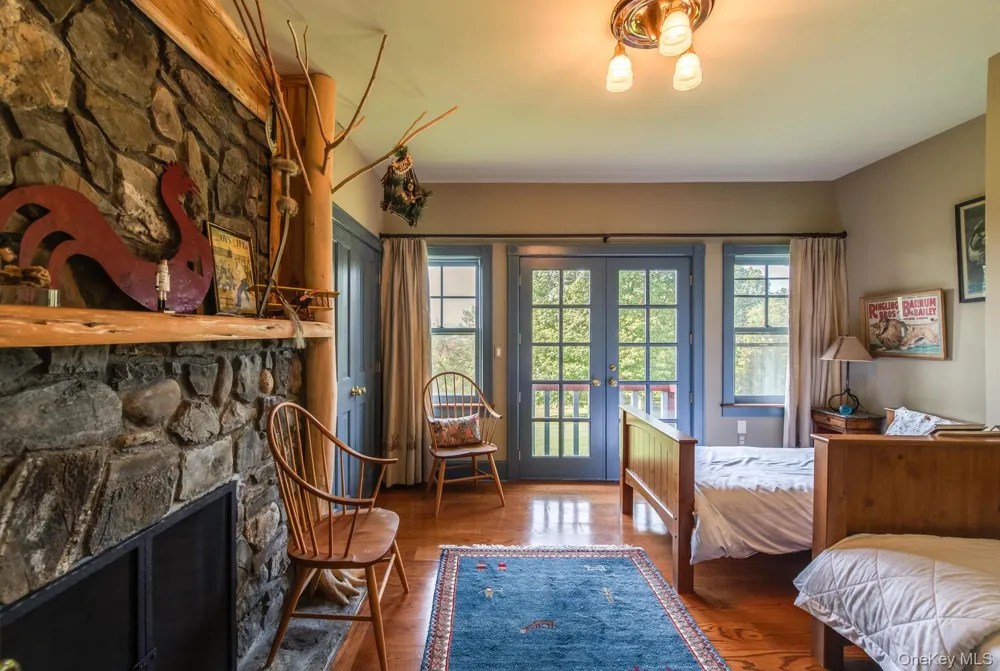 926 Turkey Hill Road Red Hook, NY 12571