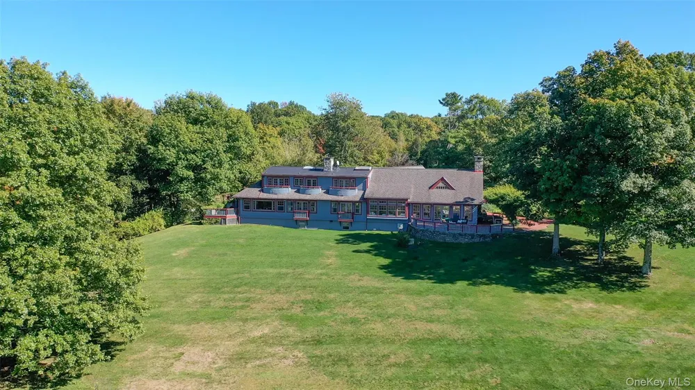926 Turkey Hill Road Red Hook, NY 12571