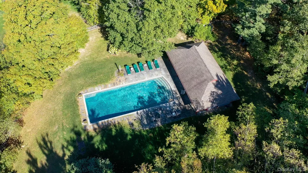 926 Turkey Hill Road Red Hook, NY 12571