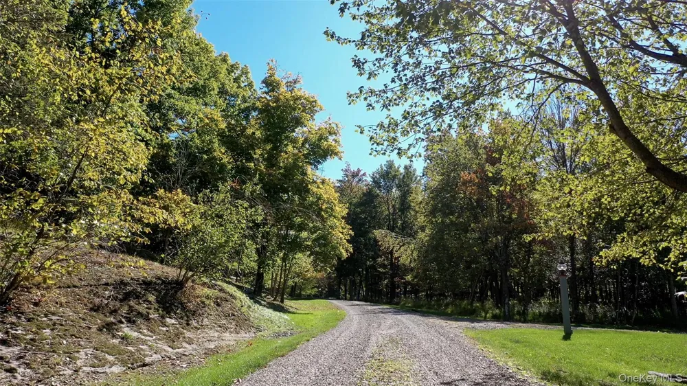 926 Turkey Hill Road Red Hook, NY 12571