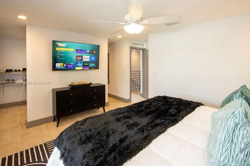 2061 Washington Ave #4 Opa-Locka, FL 33054
