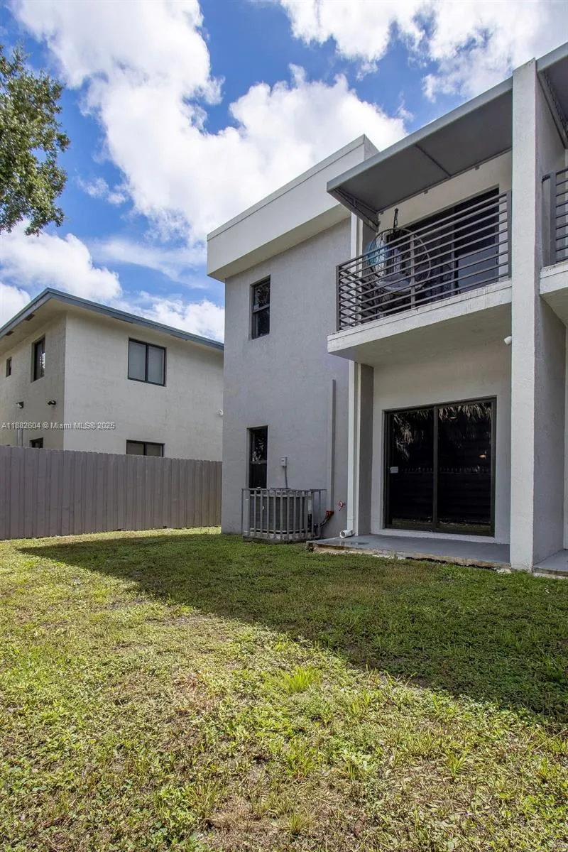 2061 Washington Ave #4 Opa-Locka, FL 33054