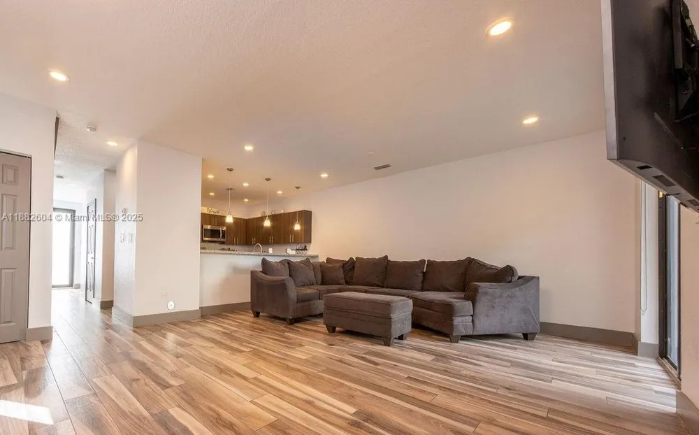 2061 Washington Ave #4 Opa-Locka, FL 33054