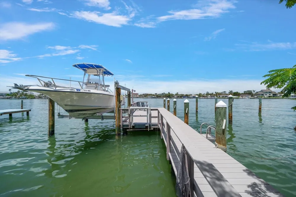 8405 BAYSHORE DRIVE Treasure Island, FL 33706
