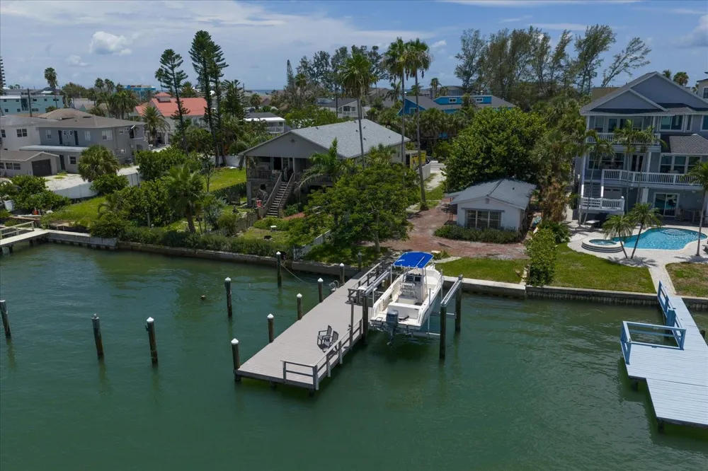 8405 BAYSHORE DRIVE Treasure Island, FL 33706