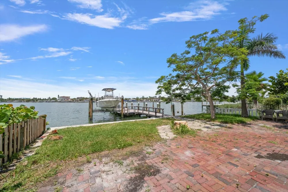 8405 BAYSHORE DRIVE Treasure Island, FL 33706