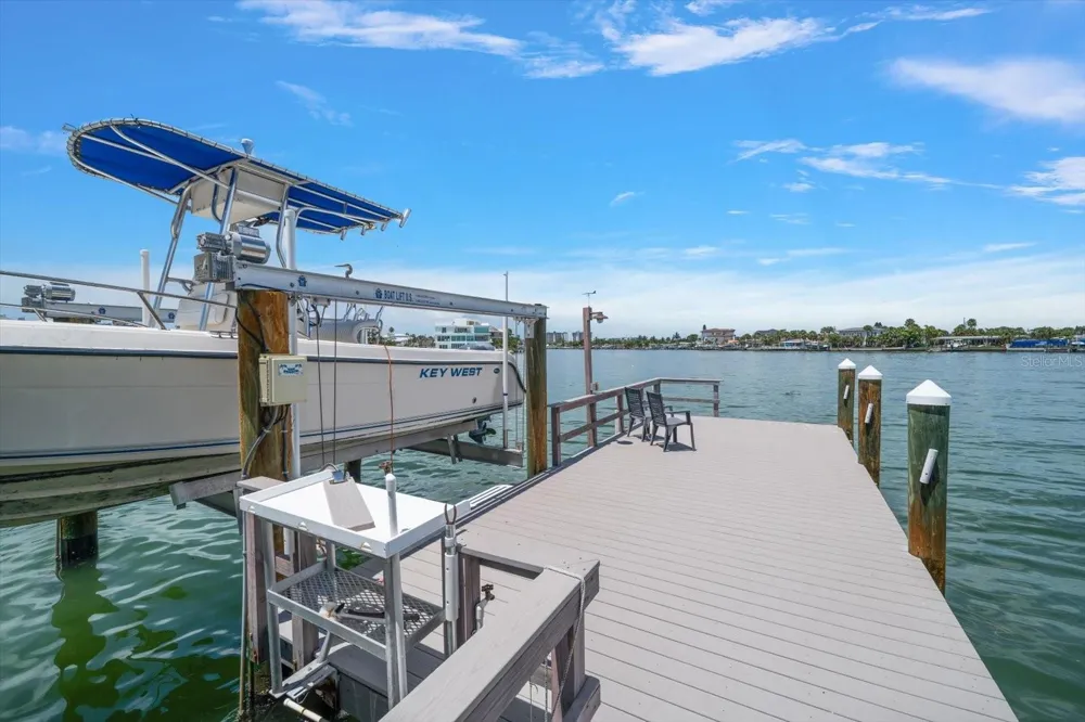 8405 BAYSHORE DRIVE Treasure Island, FL 33706