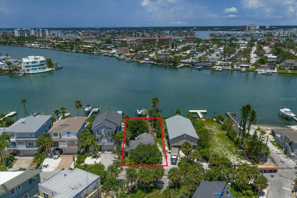 8405 BAYSHORE DRIVE Treasure Island, FL 33706