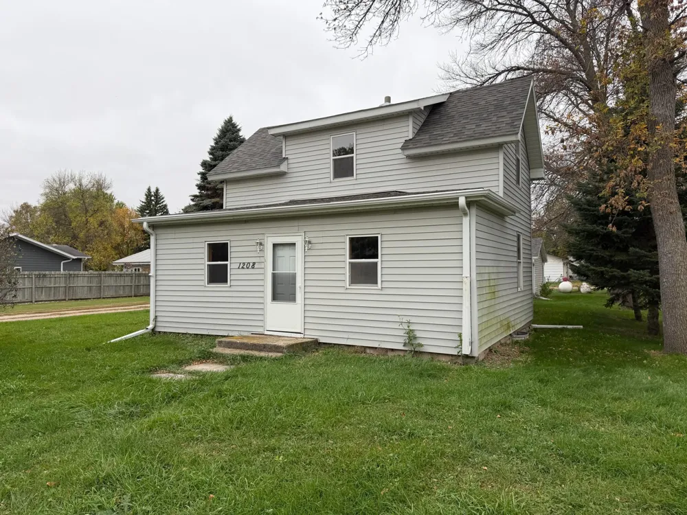1208 Webster Street Lisbon, ND 58054