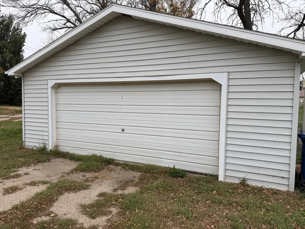 1208 Webster Street Lisbon, ND 58054
