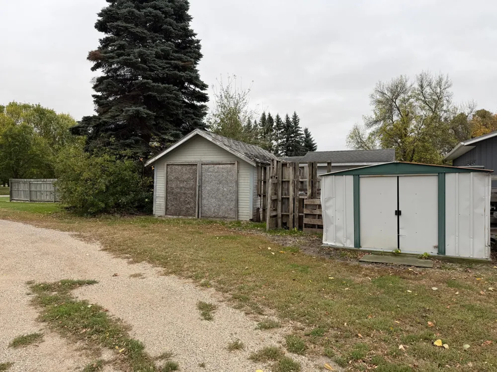 1208 Webster Street Lisbon, ND 58054
