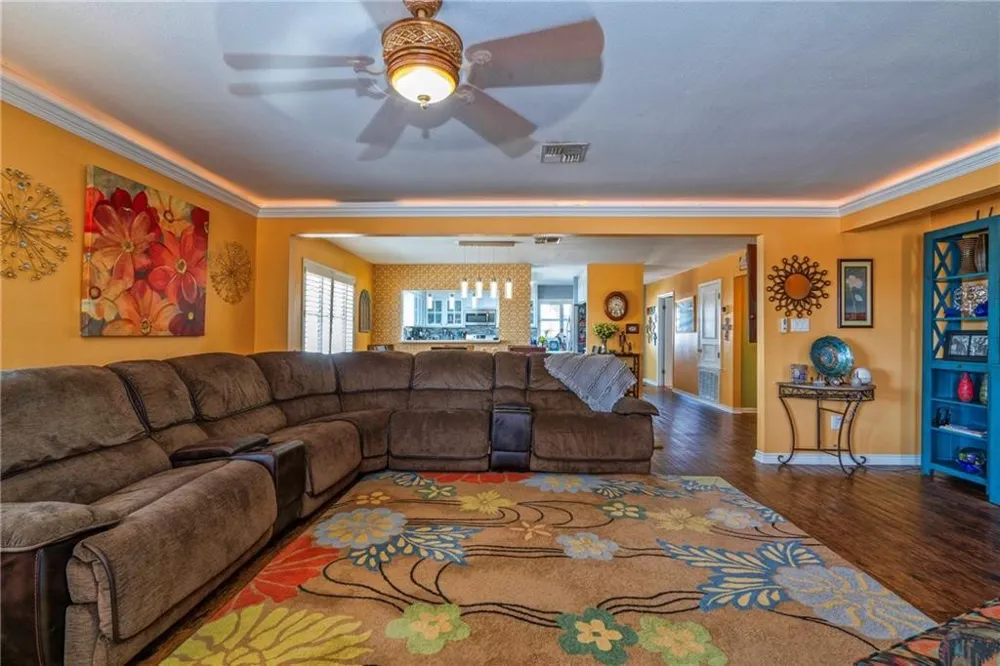 408 Grace Orange Grove, TX 78372