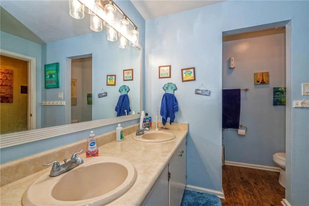 408 Grace Orange Grove, TX 78372