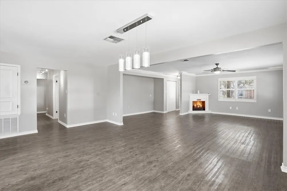 408 Grace Orange Grove, TX 78372