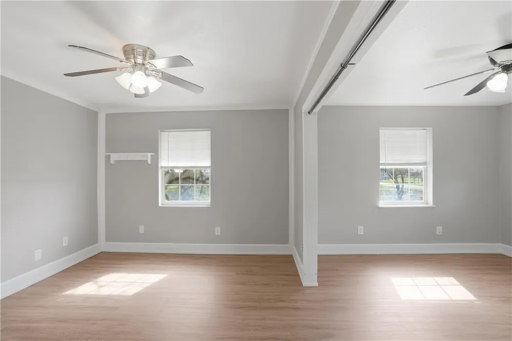 408 Grace Orange Grove, TX 78372