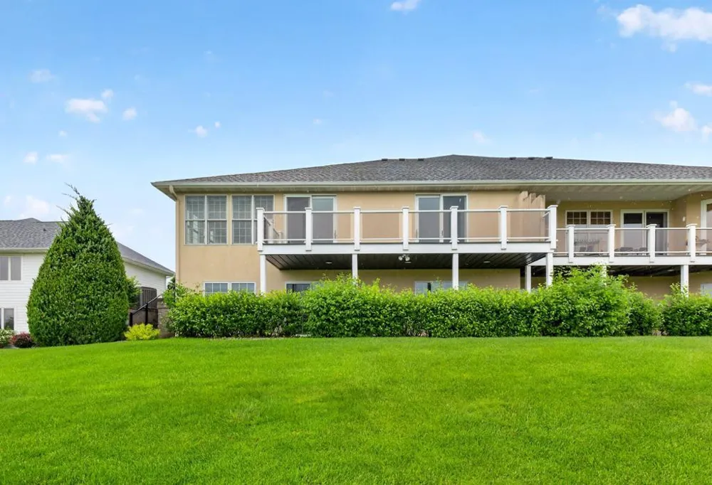 727 Hidden Meadow Lane Lake City, MN 55041