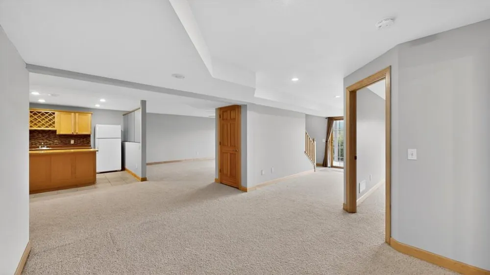727 Hidden Meadow Lane Lake City, MN 55041