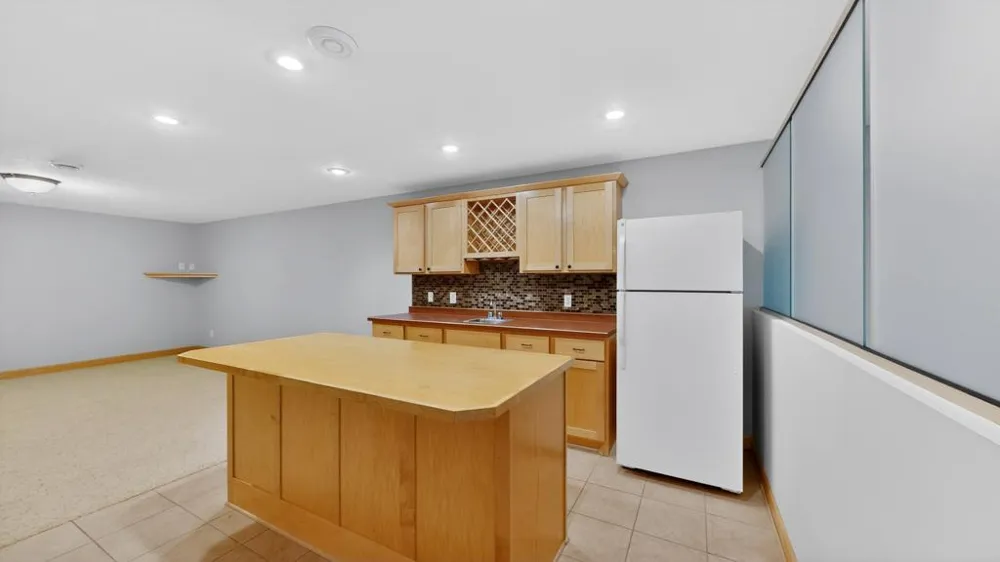 727 Hidden Meadow Lane Lake City, MN 55041