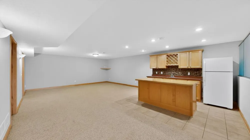 727 Hidden Meadow Lane Lake City, MN 55041