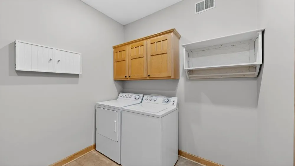 727 Hidden Meadow Lane Lake City, MN 55041