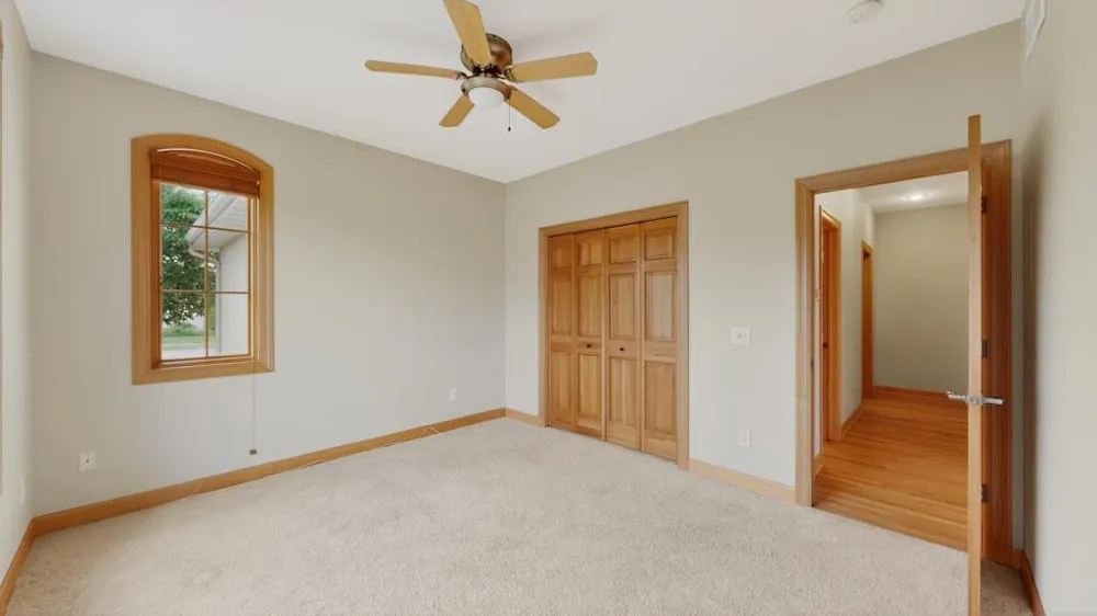 727 Hidden Meadow Lane Lake City, MN 55041