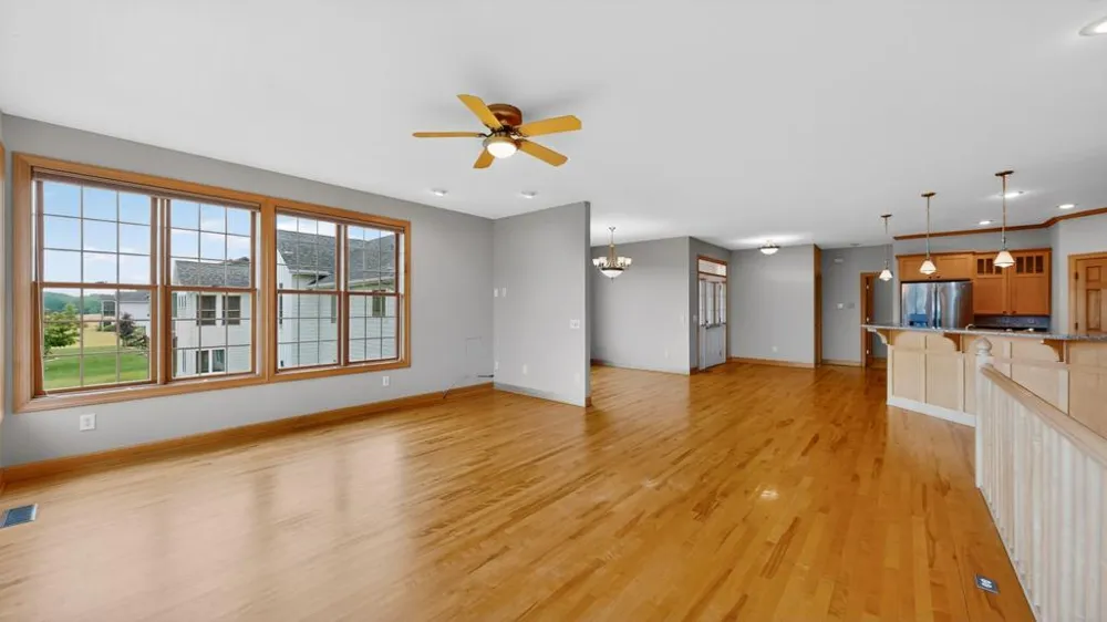 727 Hidden Meadow Lane Lake City, MN 55041