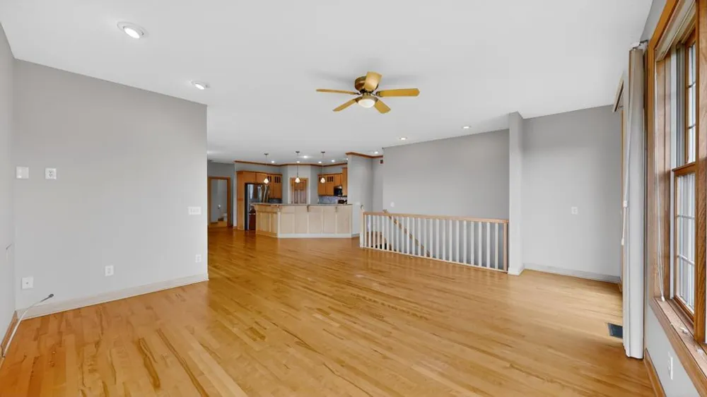 727 Hidden Meadow Lane Lake City, MN 55041