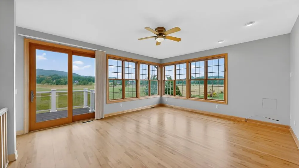 727 Hidden Meadow Lane Lake City, MN 55041