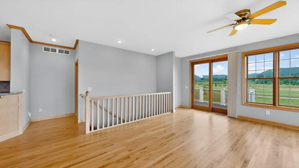 727 Hidden Meadow Lane Lake City, MN 55041