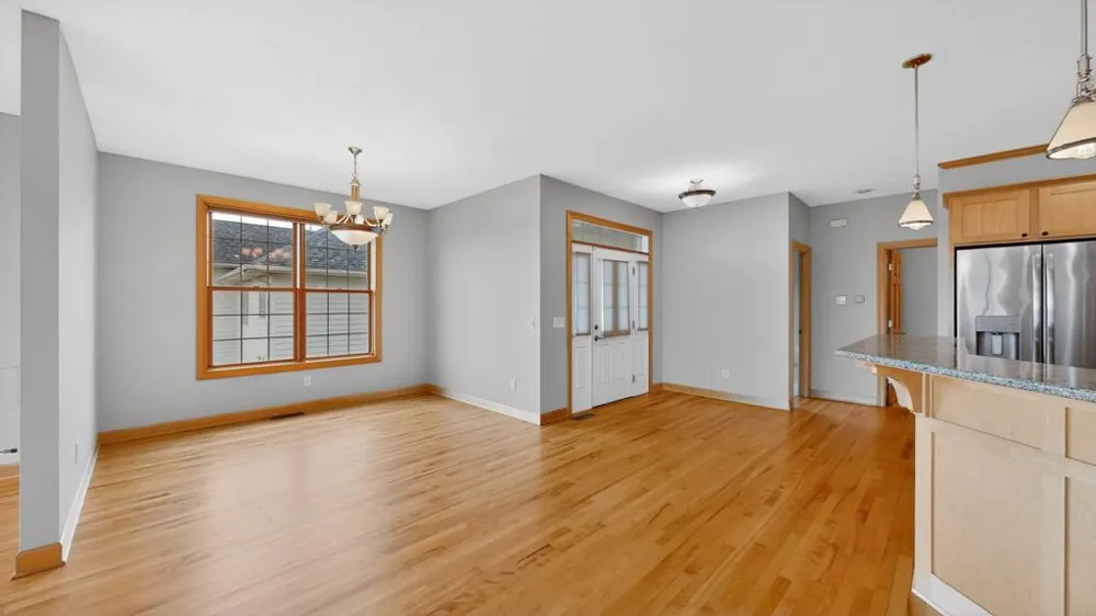 727 Hidden Meadow Lane Lake City, MN 55041
