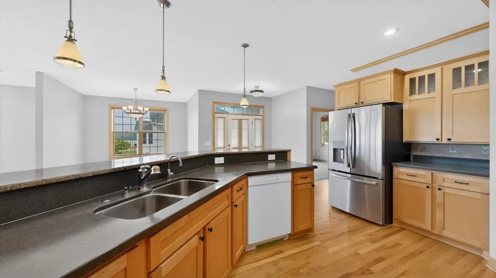 727 Hidden Meadow Lane Lake City, MN 55041