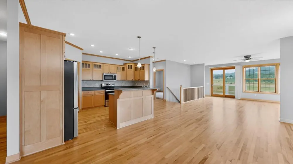 727 Hidden Meadow Lane Lake City, MN 55041