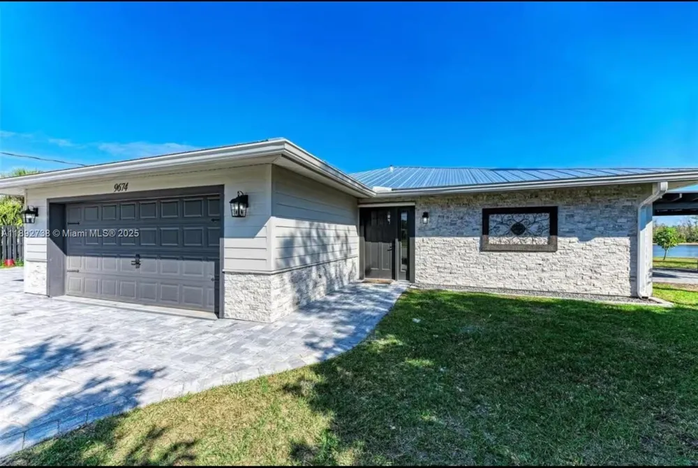 9675 SW Anchor Dr #9674 Other City - In The State Of Florida, FL 34269