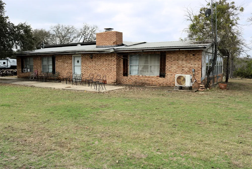 8520 Brewer Lane Salado, TX 76571