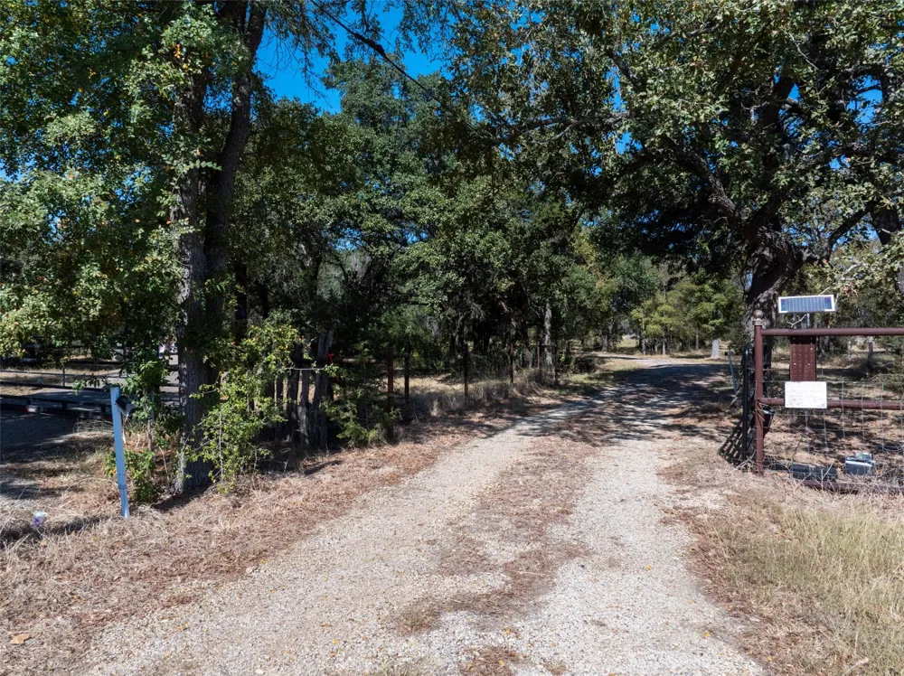 8520 Brewer Lane Salado, TX 76571