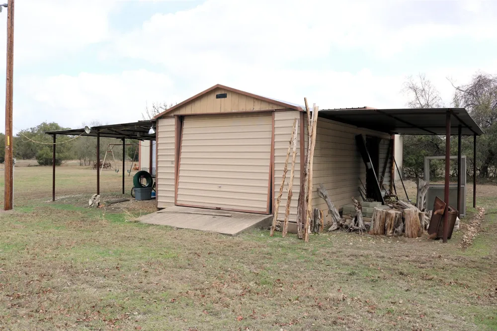 8520 Brewer Lane Salado, TX 76571